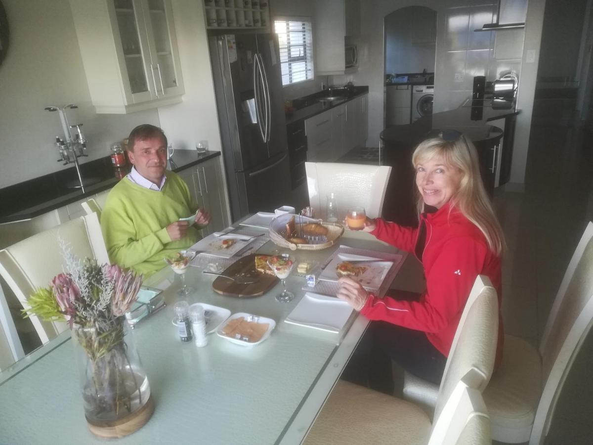 Jojo'S Bnb Mossel Bay Exterior foto